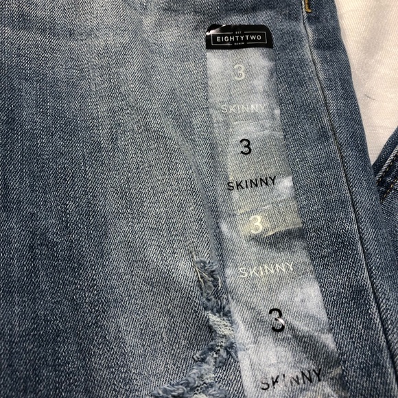 Ardene Eighty Two denim distressed jeans NWT skinny sizec3 - Picture 7 of 11